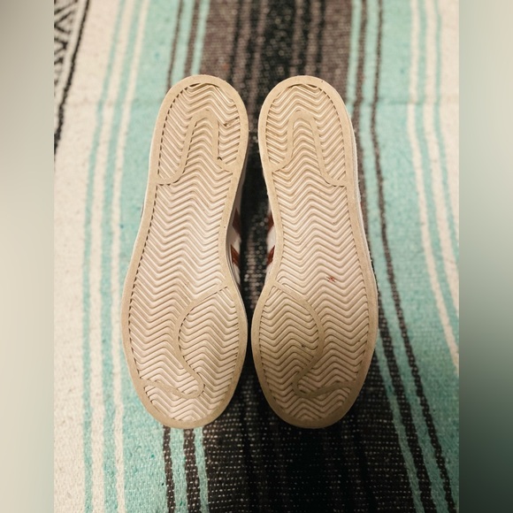 Adidas Women’s Superstar Sneakers- Cloud White & Metallic Copper Size 8.5 - Picture 7 of 7